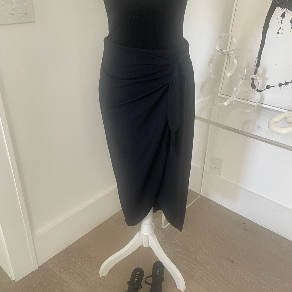 Aritzia Wilfred Wrap Skirt Sz M - Picture 3 of 6